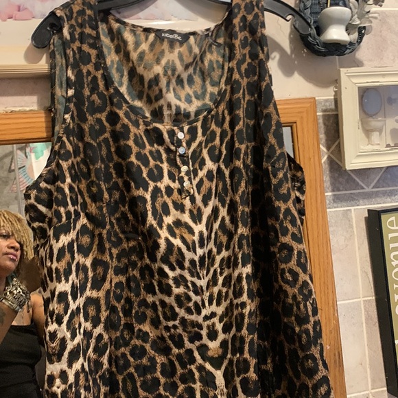 Label be shirt - Picture 3 of 9